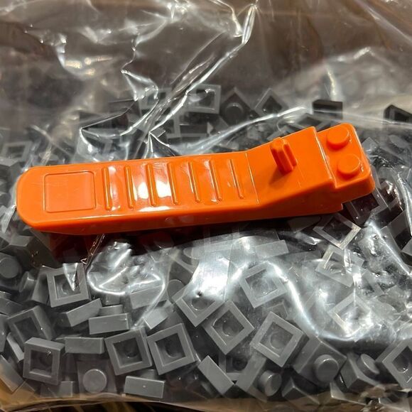 Personalized mosaic bricks 3800 single space tiles in four colors.  Legomaniacs - Picture 8 of 13